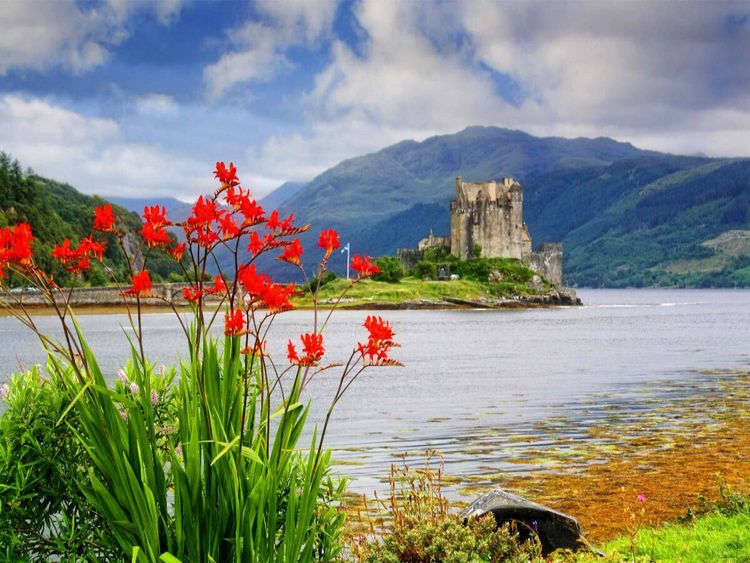 Produktbild: CALVENDO Puzzle Eilean Donan Castle bei Dornie | 1000 Teile Lege-Gr&ouml;&szlig;e 64x48cm Foto-Puzzle f&uuml;r gl&uuml;ckliche Stunden