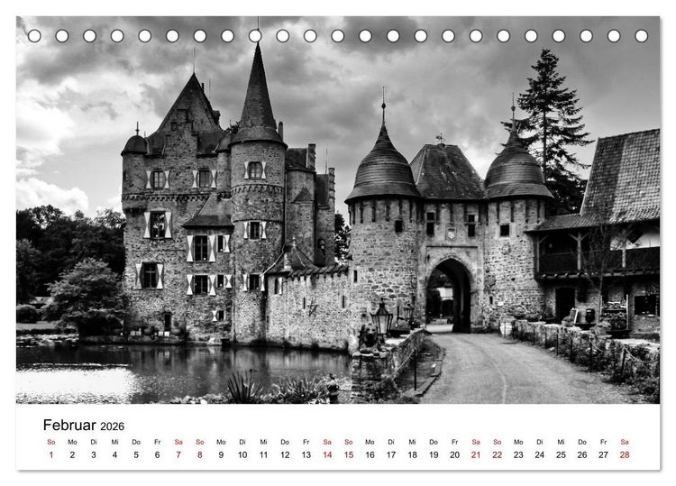 Produktbild: Burgen in schwarzwei&szlig; - Wie aus alten Zeiten (Tischkalender 2026 DIN A5 quer), CALVENDO Monatskalender
