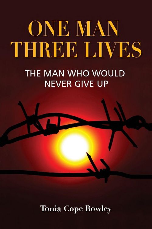 Produktbild: One Man Three Llives