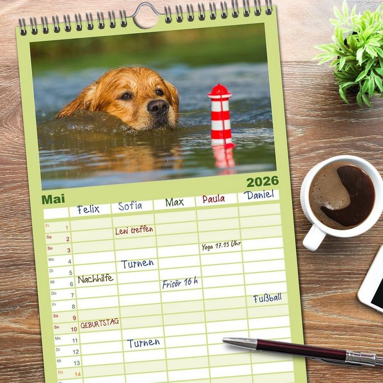 Produktbild: Familienplaner 2026 - Das Gl&uuml;ck hat einen Namen - Golden Retriever mit 5 Spalten (Wandkalender, 21 x 45 cm) CALVENDO