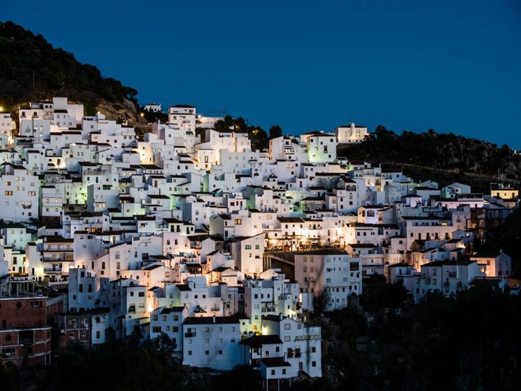 Produktbild: CALVENDO Puzzle Casares | 1000 Teile Lege-Gr&ouml;&szlig;e 64x48cm Foto-Puzzle f&uuml;r gl&uuml;ckliche Stunden
