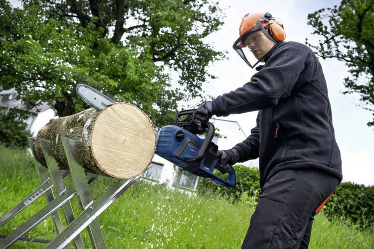 Produktbild: Bosch Professional GKE 18V-40 Akku Akku-Kettens&auml;ge Schwertl&auml;nge 360mm