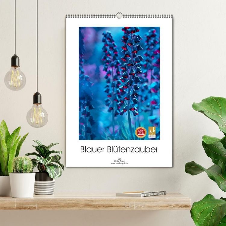 Produktbild: Blauer Bl&uuml;tenzauber (Wandkalender 2026 DIN A2 hoch), CALVENDO Monatskalender
