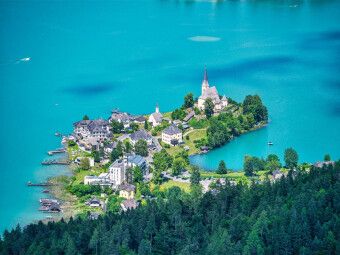 Produktbild: CALVENDO Puzzle Kirche Maria W&ouml;rth auf der Halbinsel im W&ouml;rthersee | 1000 Teile Lege-Gr&ouml;&szlig;e 64x48cm Foto-Puzzle f&uuml;r gl&uuml;ckliche Stunden