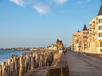 Produktbild: CALVENDO Puzzle Promenade am Plage Sillon, Saint Malo, Bretagne, Frankreich | 1000 Teile Lege-Gr&ouml;&szlig;e 64x48cm Foto-Puzzle f&uuml;r gl&uuml;ckliche Stunden