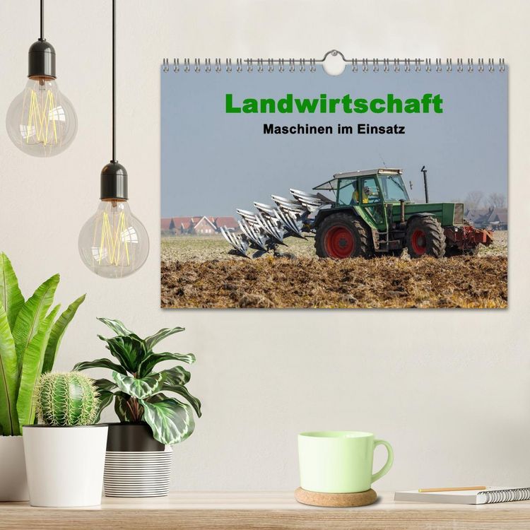 Produktbild: Landwirtschaft - Maschinen im Einsatz (Wandkalender 2026 DIN A4 quer), CALVENDO Monatskalender
