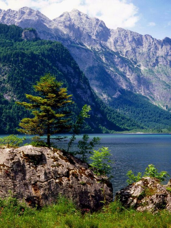 Produktbild: CALVENDO Puzzle Obersee, umgeben von hohen Bergen | 1000 Teile Lege-Gr&ouml;&szlig;e 64x48cm Foto-Puzzle f&uuml;r gl&uuml;ckliche Stunden