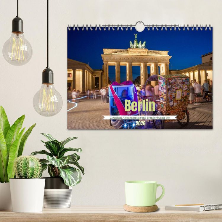 Produktbild: Berlin - Zwischen Alexanderplatz und Brandenburger Tor (Wandkalender 2026 DIN A4 quer), CALVENDO Monatskalender