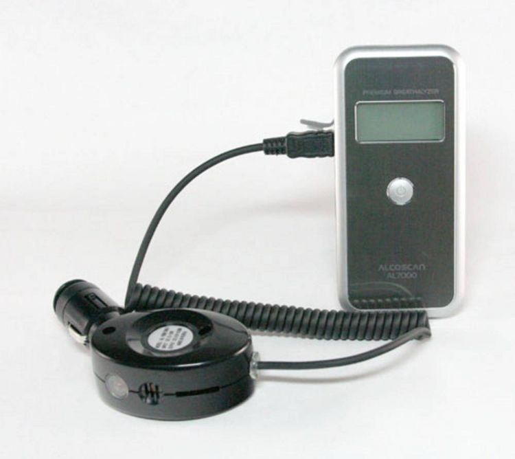 Produktbild: ACE AL7000 Alkoholtester Silber 0 bis 4 &permil; auswechselbarer Sensor, inkl. Display