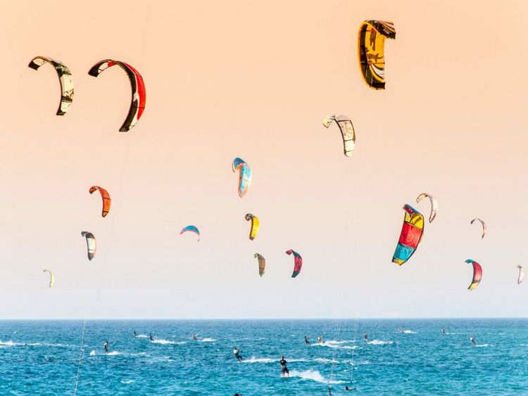 Produktbild: CALVENDO Puzzle Kite-Surfer. Lefkada, Griechenland. | 1000 Teile Lege-Gr&ouml;&szlig;e 64x48cm Foto-Puzzle f&uuml;r gl&uuml;ckliche Stunden