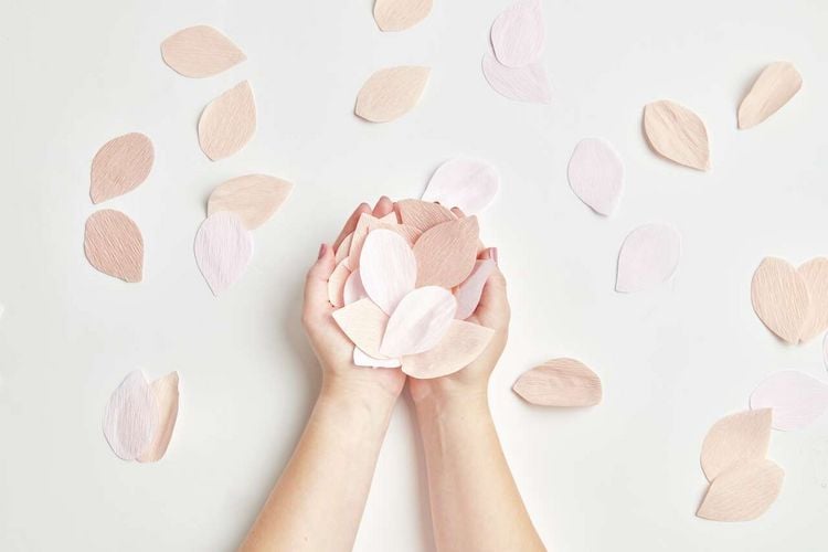 Produktbild: Krepp Konfetti Rosenbl&auml;tter, Rosa Mix, 20g,