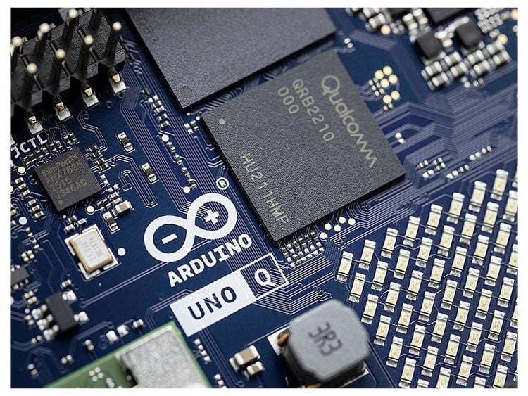 Produktbild: Arduino Uno Q ABX00173 (4GB / 32GB eMMC) 4 x 2.0GHz