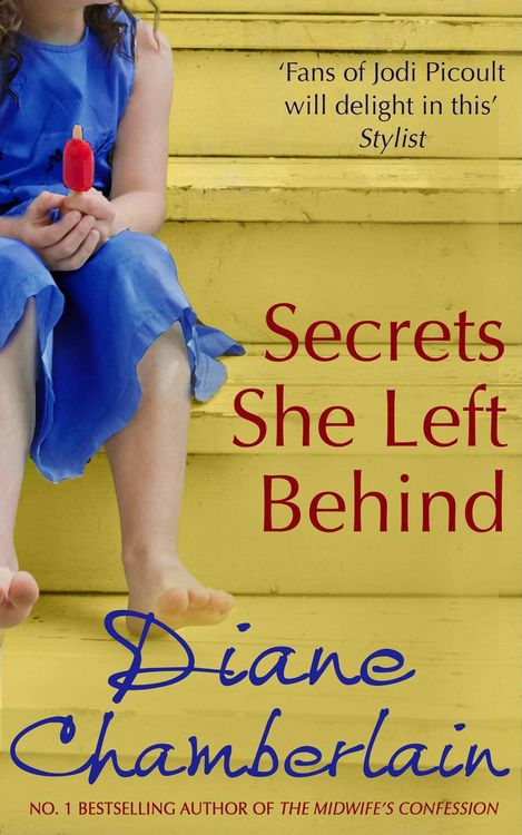 Produktbild: Secrets She Left Behind