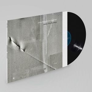 Produktbild: Under The Surface