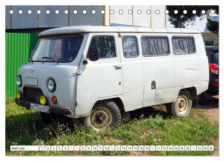 Produktbild: Auto-Legende UAZ-452 - Russlands Brotlaib auf R&auml;dern (Tischkalender 2026 DIN A5 quer), CALVENDO Monatskalender