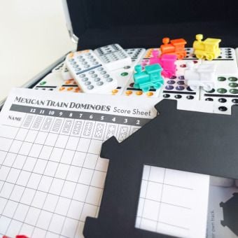 Produktbild: Mexican Train Dominoes