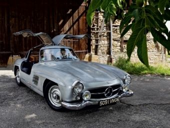 Produktbild: CALVENDO Puzzle Mercedes 300 SL Fl&uuml;gelt&uuml;rer | 1000 Teile Lege-Gr&ouml;&szlig;e 64x48cm Foto-Puzzle f&uuml;r gl&uuml;ckliche Stunden
