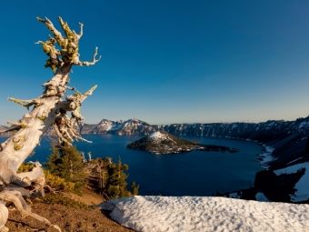 Produktbild: CALVENDO Puzzle Crater Lake, Oregon | 1000 Teile Lege-Gr&ouml;&szlig;e 64x48cm Foto-Puzzle f&uuml;r gl&uuml;ckliche Stunden