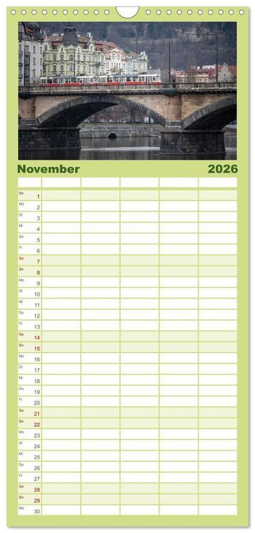 Produktbild: Familienplaner 2026 - Stra&szlig;enbahnklassiker auf Schienen mit 5 Spalten (Wandkalender, 21 x 45 cm) CALVENDO