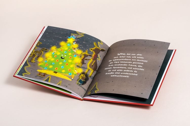 Produktbild: Schüttel den Weihnachtsbaum. Ein Weihnachts-Mitmachbuch zum Schütteln, Schaukeln, Pusten, Klopfen und sehen, was dann passiert. Von 2 bis 4 Jahren