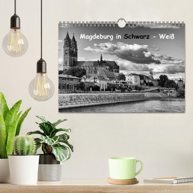Produktbild: Magdeburg in Schwarz - Wei&szlig; (Wandkalender 2027 DIN A4 quer), CALVENDO Monatskalender