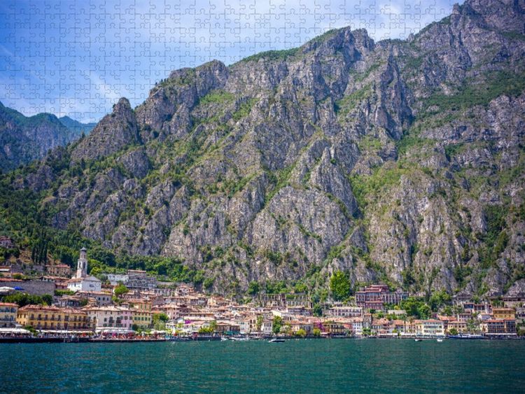 Produktbild: CALVENDO Puzzle Blick auf Limone sul Garda | 1000 Teile Lege-Gr&ouml;&szlig;e 64x48cm Foto-Puzzle f&uuml;r gl&uuml;ckliche Stunden