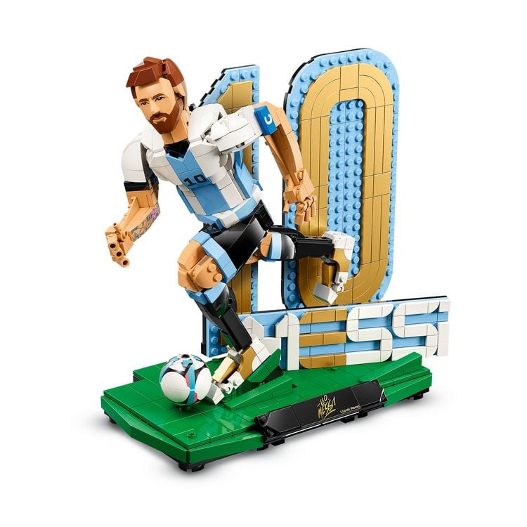 Produktbild: LEGO Editions 43015 Lionel Messi, Fu&szlig;balllegende, Bauset f&uuml;r Kinder; Fu&szlig;ball-Deko