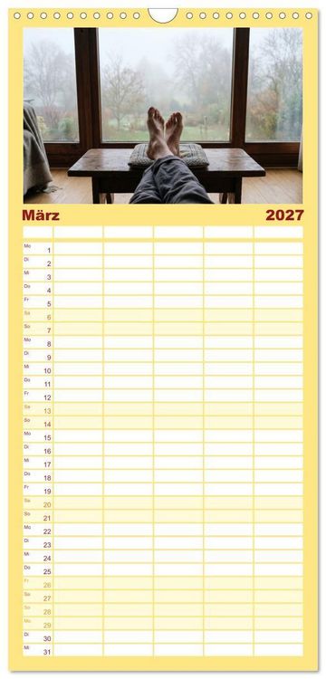 Produktbild: Familienplaner 2027 - Unten Ohne - Barfu&szlig; durchs Jahr mit 5 Spalten (Wandkalender, 21 x 45 cm) CALVENDO