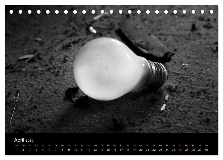 Produktbild: Objekte in schwarz weiss (Tischkalender 2026 DIN A5 quer), CALVENDO Monatskalender