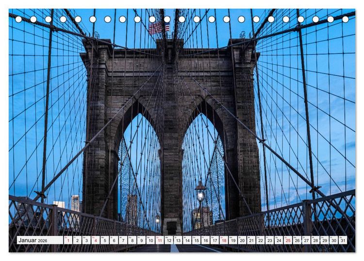 Produktbild: New York City - der besondere Blick auf Big Apple (Tischkalender 2026 DIN A5 quer), CALVENDO Monatskalender