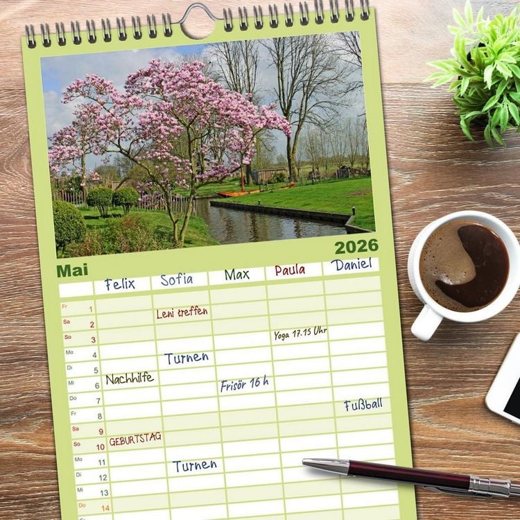 Produktbild: Familienplaner 2026 - Die Sch&ouml;nheit der Jahreszeiten, Sehnsucht nach Farbe und Leichtigkeit mit 5 Spalten (Wandkalender, 21 x 45 cm) CALVENDO