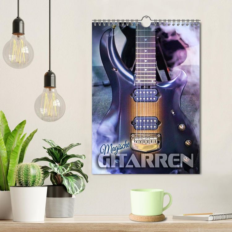 Produktbild: Magische Gitarren (Wandkalender 2026 DIN A4 hoch), CALVENDO Monatskalender