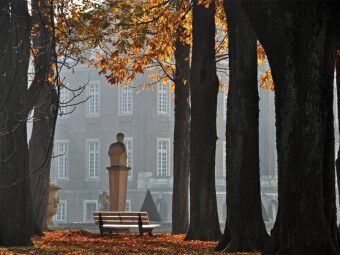 Produktbild: CALVENDO Puzzle Herbst im Park Schloss Nordkirchen | 1000 Teile Lege-Gr&ouml;&szlig;e 64x48cm Foto-Puzzle f&uuml;r gl&uuml;ckliche Stunden