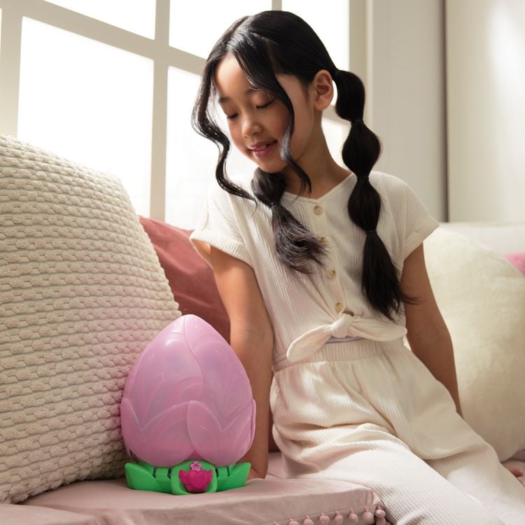 Produktbild: Bloomables von Hatchimals - Kittyfly, Interaktives Spielzeug mit &Uuml;berraschung, doppelter Verwandlung und &uuml;ber 100 Ger&auml;uschen und Reaktionen