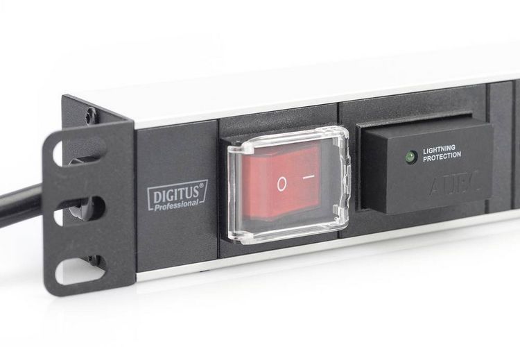 Produktbild: Digitus DN-95407 19 Zoll Netzwerkschrank-Steckdosenleiste 1 HE Schutzkontaktsteckdose Schwarz