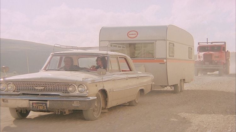Produktbild: HITCH HIKE: Wenn Du krepierst &ndash; lebe ich! - 2-Disc Mediabook Cover B (Blu-ray + DVD) Limited 250 Edition &ndash; Uncut