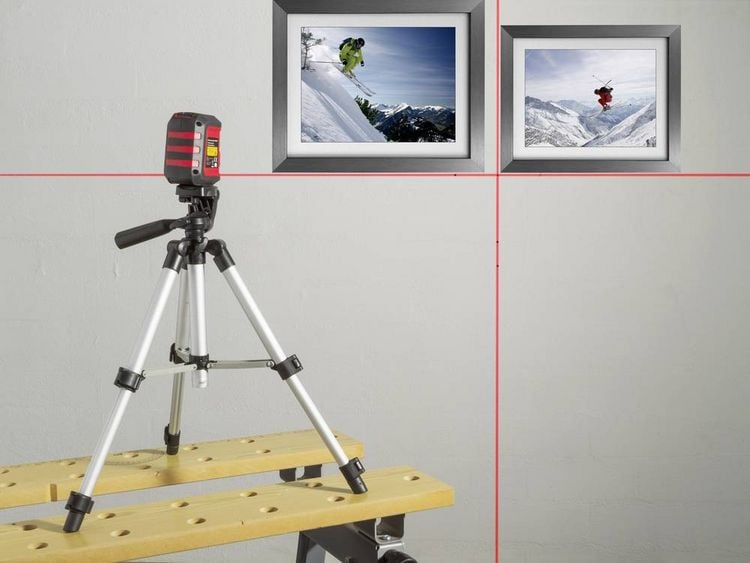 Produktbild: TOOLCRAFT CL8 Kreuzlinienlaser inkl. Stativ, selbstnivellierend Reichweite (max.): 8m
