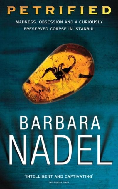Produktbild: Petrified (Inspector Ikmen Mystery 6)