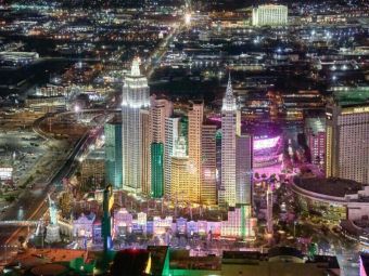 Produktbild: CALVENDO Puzzle Las Vegas Skyline bei Nacht | 1000 Teile Lege-Gr&ouml;&szlig;e 64x48cm Foto-Puzzle f&uuml;r gl&uuml;ckliche Stunden