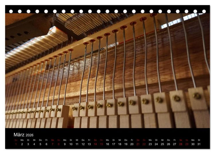 Produktbild: Klavier Momente (Tischkalender 2026 DIN A5 quer), CALVENDO Monatskalender