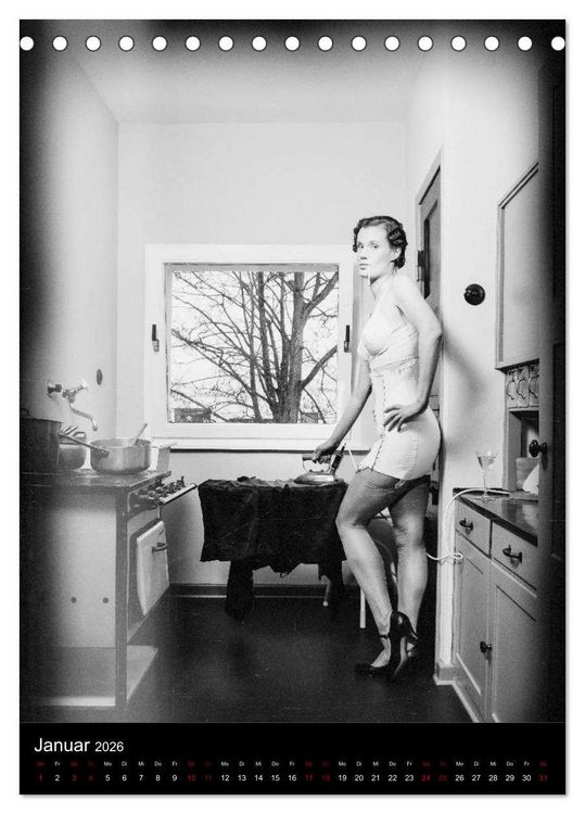 Produktbild: Nylons und Zigaretten (Tischkalender 2026 DIN A5 hoch), CALVENDO Monatskalender