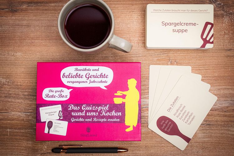 Produktbild: Das gro&szlig;e Quiz-Spiel rund ums Kochen f&uuml;r Senioren. Das Spiel rund um bekannte Gerichte fr&uuml;herer Tage f&uuml;r Senioren. Auch mit Demenz. Spiele Box mit 100 Karten.