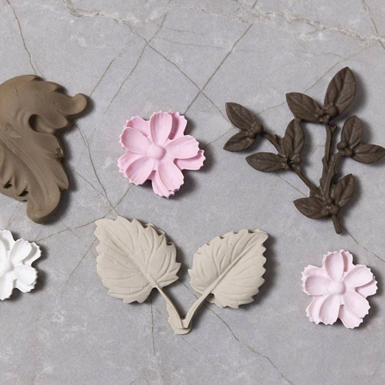 Produktbild: Creativ Company Silikonform, Bl&auml;tter und Bl&uuml;ten, H 0,5 cm, L 1,8-4,5 cm, 4 Stk+1 Stk