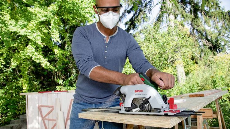 Produktbild: Bosch Home and Garden Universal Circ 18V-53 Akku-Handkreiss&auml;ge Schnitttiefe max. (90&deg;) 53 mm ohne Akku 18 V 2.5 Ah