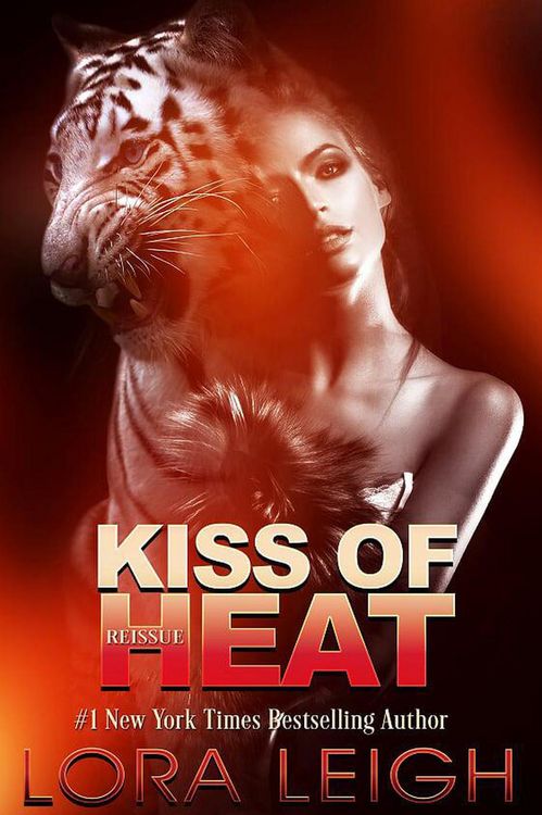 Produktbild: Kiss of Heat (Feline Breeds, #3)