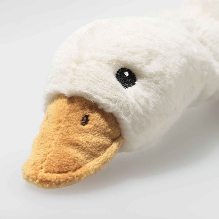 Produktbild: Steiff 242854 - Gans Gilda mit Rassel, liegend, Pl&uuml;sch, 21 cm