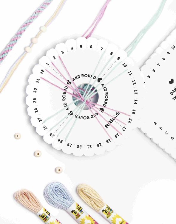 Produktbild: Kumihimo Bracelets PASTELL RAINBOW, 16-teilig