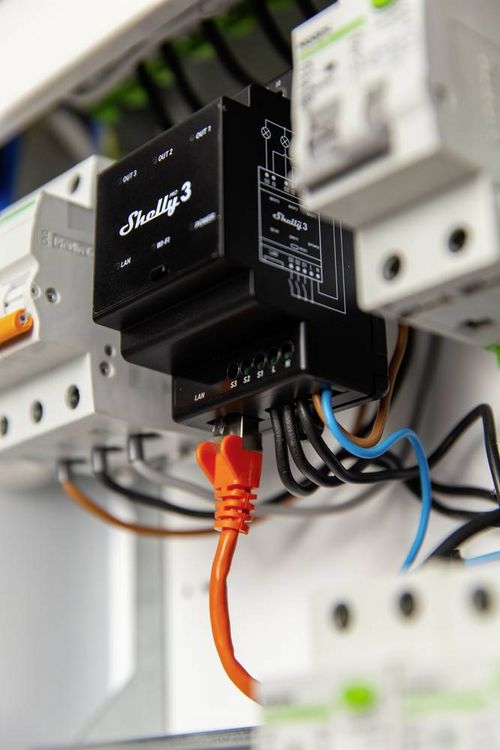 Produktbild: Shelly Pro 3 Hutschienenrelais Wi-Fi, Bluetooth