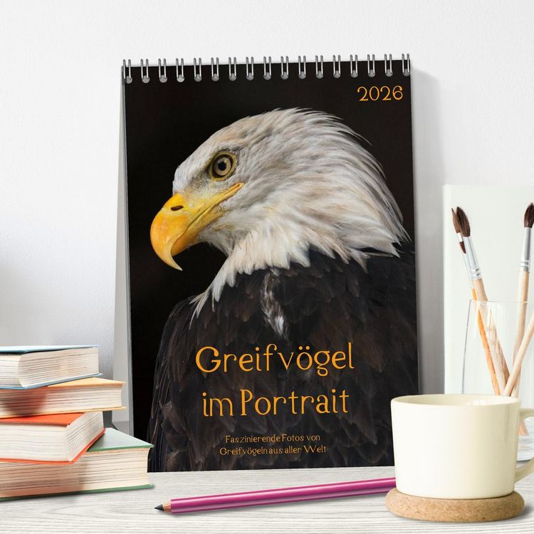 Produktbild: Greifv&ouml;gel im Portrait (Tischkalender 2026 DIN A5 hoch), CALVENDO Monatskalender