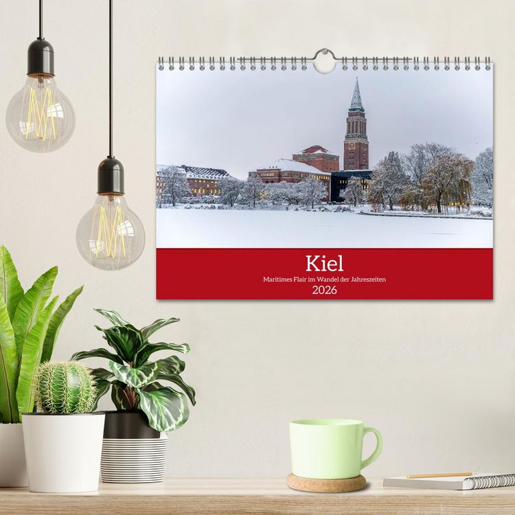 Produktbild: Kiel &ndash; Maritimes Flair im Wandel der Jahreszeiten (Wandkalender 2026 DIN A4 quer), CALVENDO Monatskalender